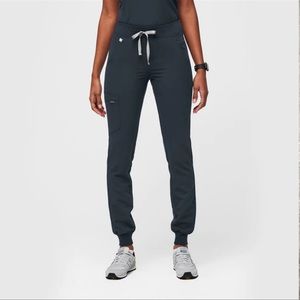 FIGS Zamora Jogger Scrub Pants in Dark Harbor in Medium